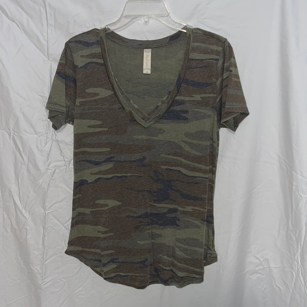 Camo v-neck tee with cross in the front